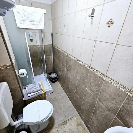 Lovely In Downtown Apartment *