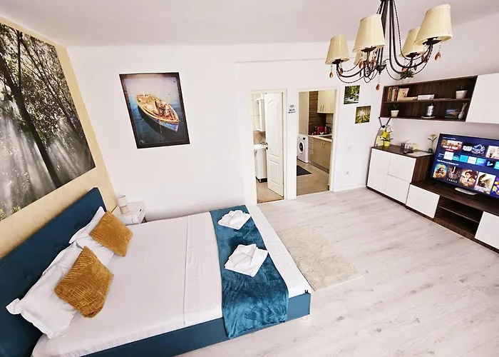 Lovely In Downtown Apartment