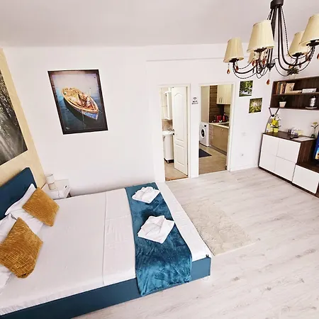 Central Bucharest 1-Bedroom Apartment Near Universitate Metro Apartment