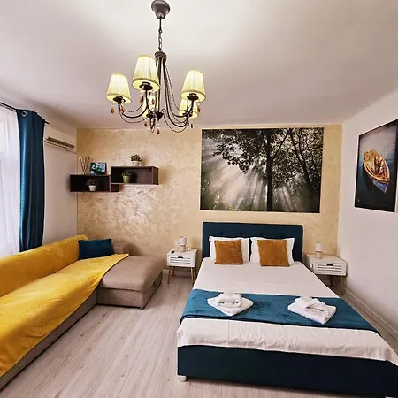 Lovely In Downtown Apartamento Bucarest